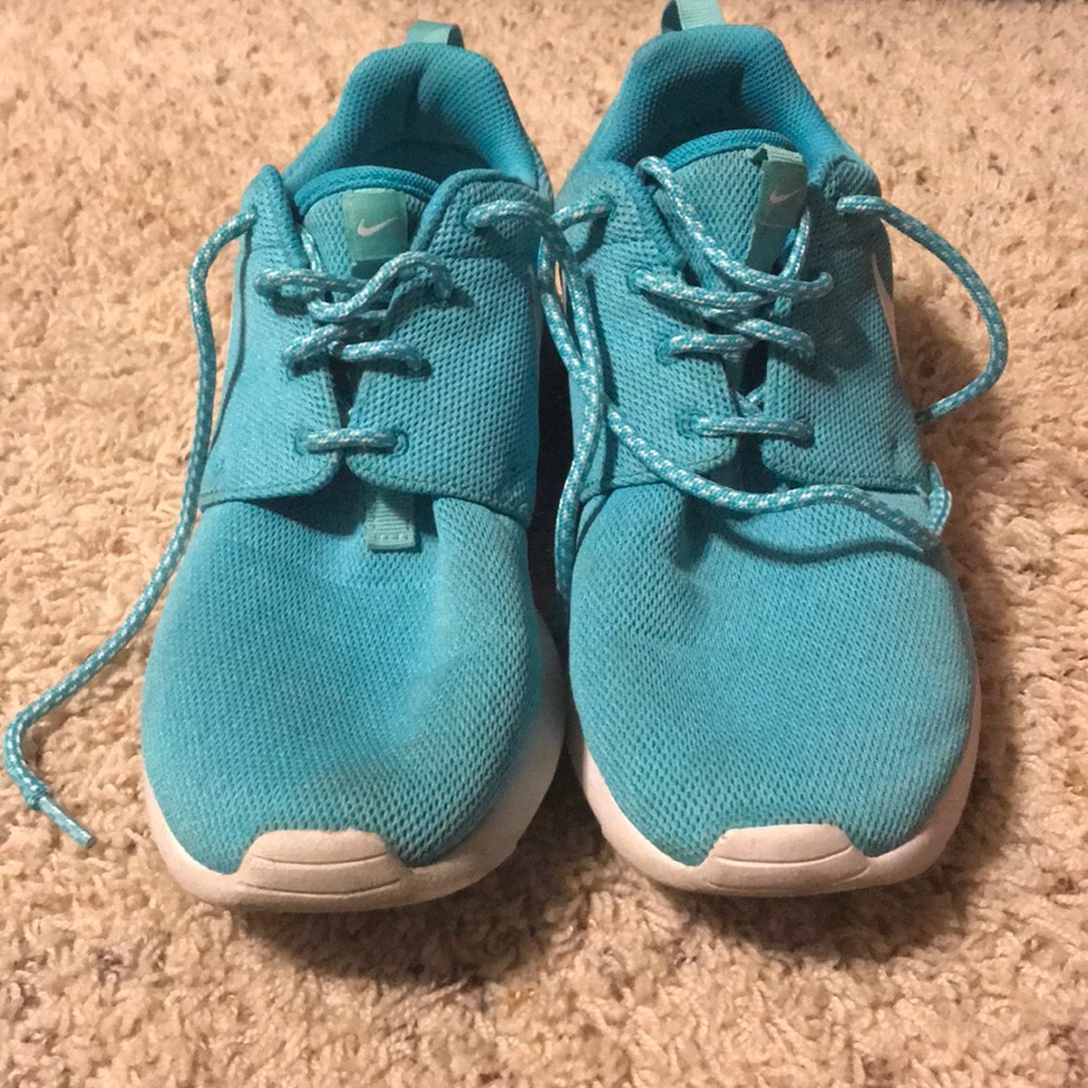 Nike Roshe - Picture 2 of 2